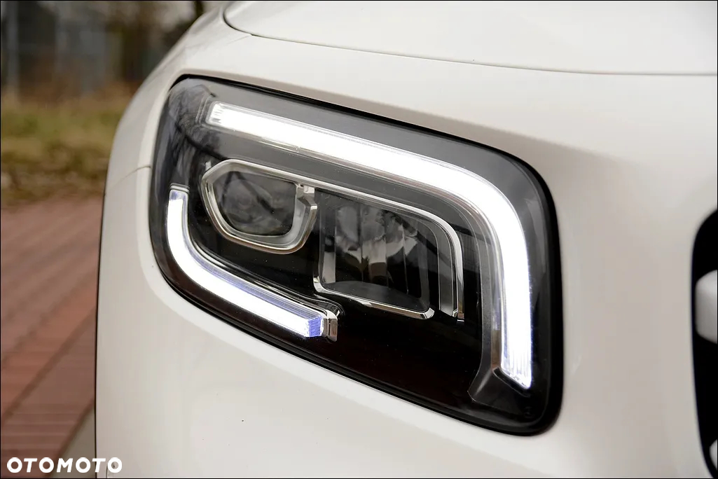 Mercedes-Benz GLB 200 d 8G-DCT Progressive - 36