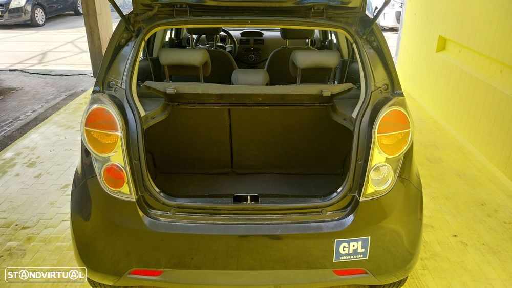 Chevrolet Spark 1.0 L Bi-Fuel - 20
