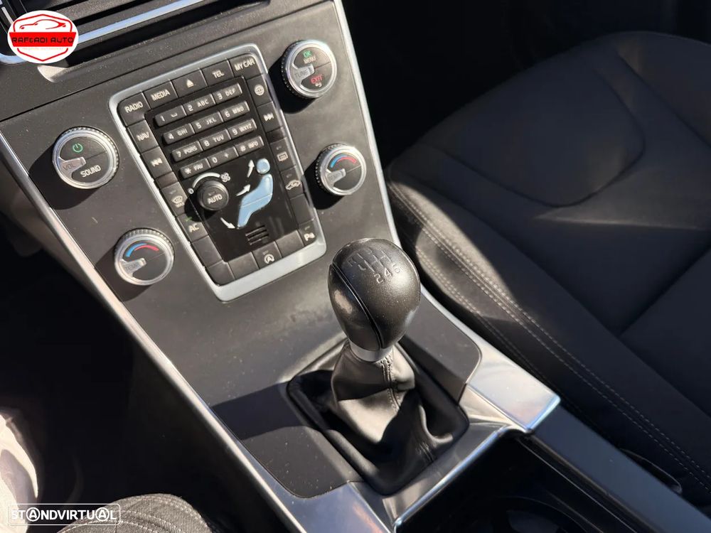 Volvo V60 1.6 D2 Momentum Eco - 25