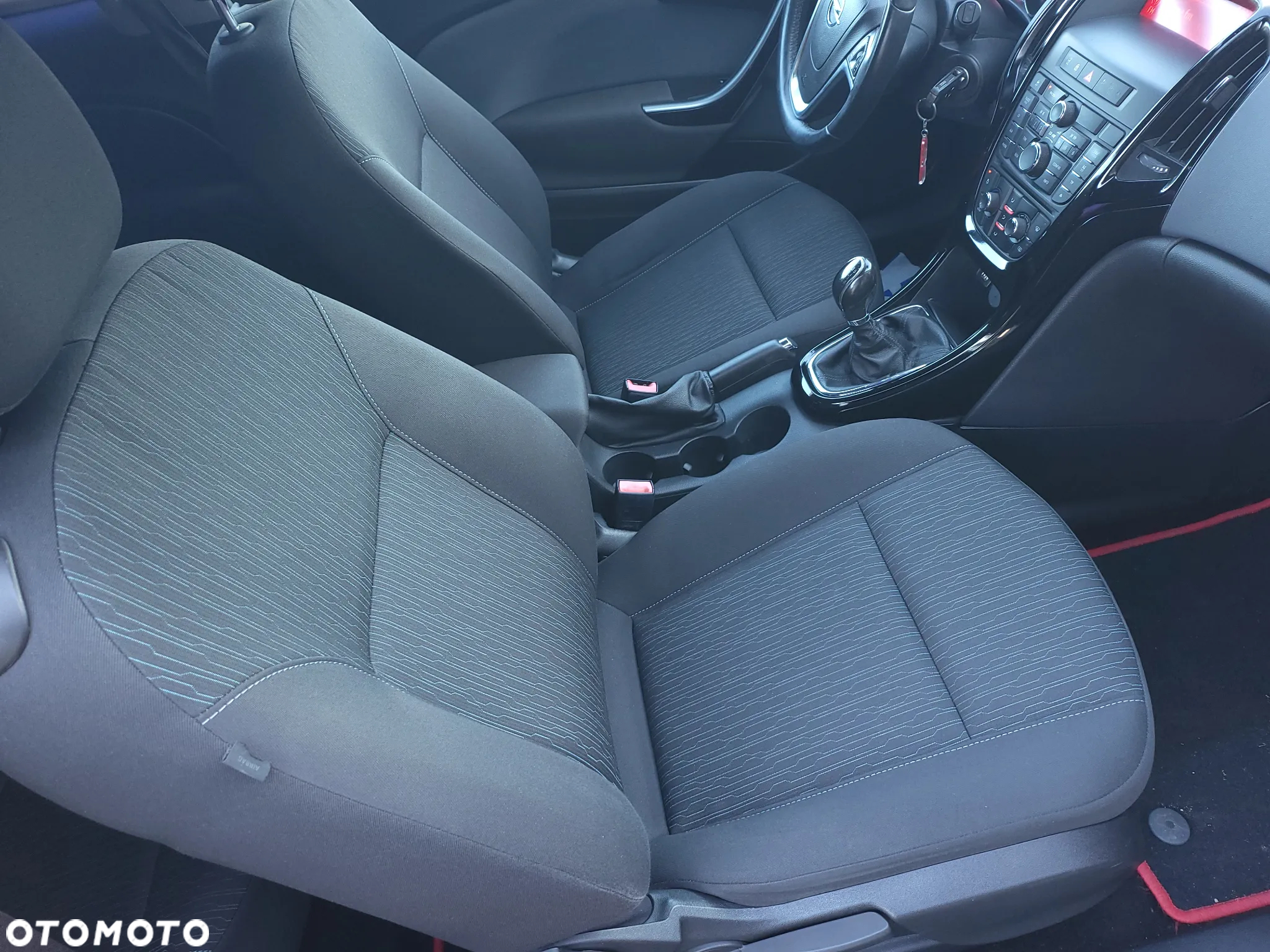 Opel Astra GTC 1.4 Turbo - 5