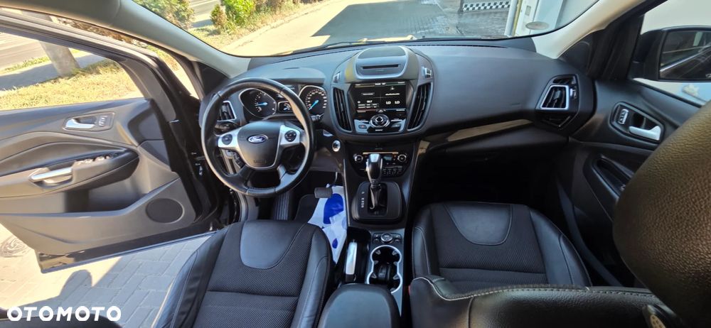 Ford Kuga 2.0 TDCi 4x4 Titanium - 33