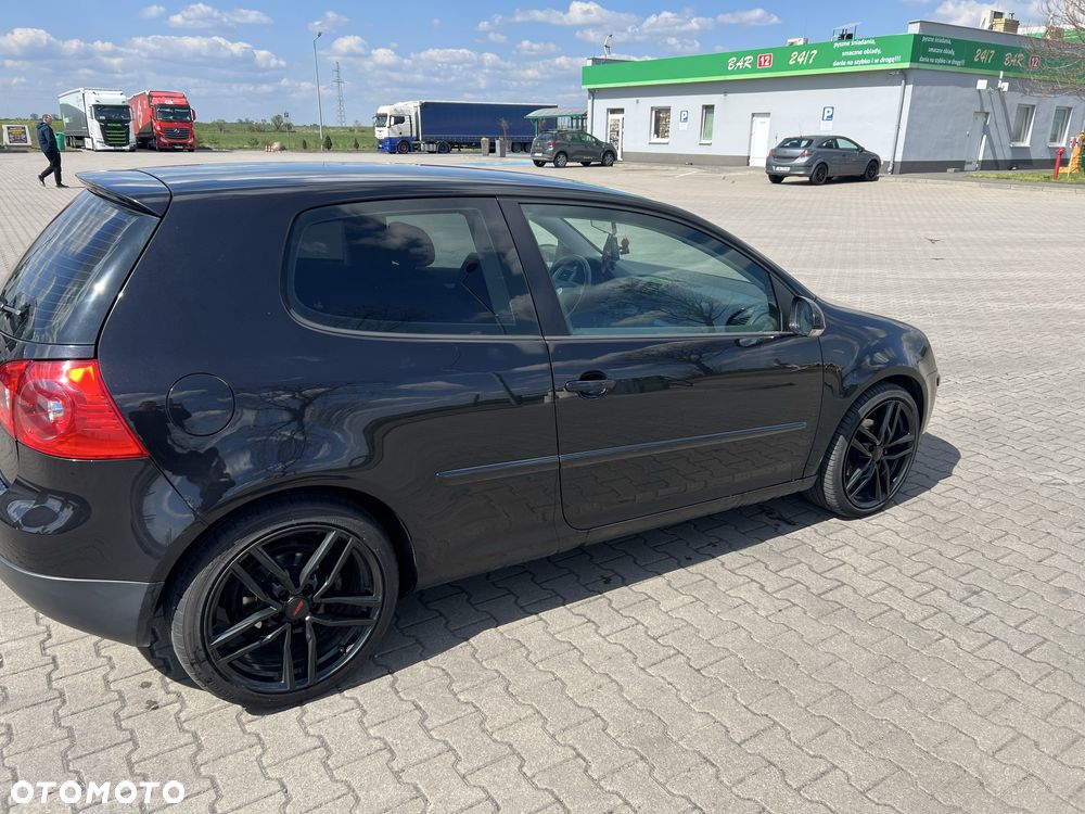 Volkswagen Golf - 6