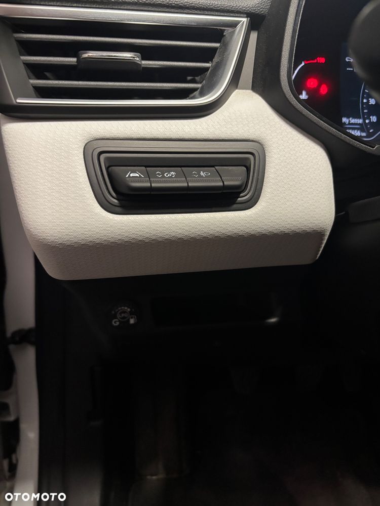 Renault Clio 1.0 TCe Techno - 10