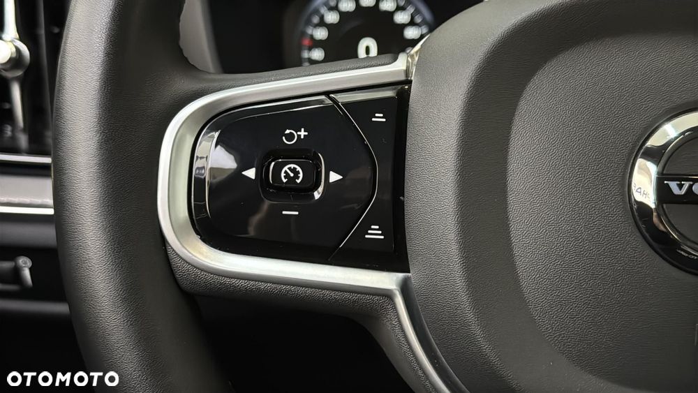 Volvo V60 B4 D R-Design - 31