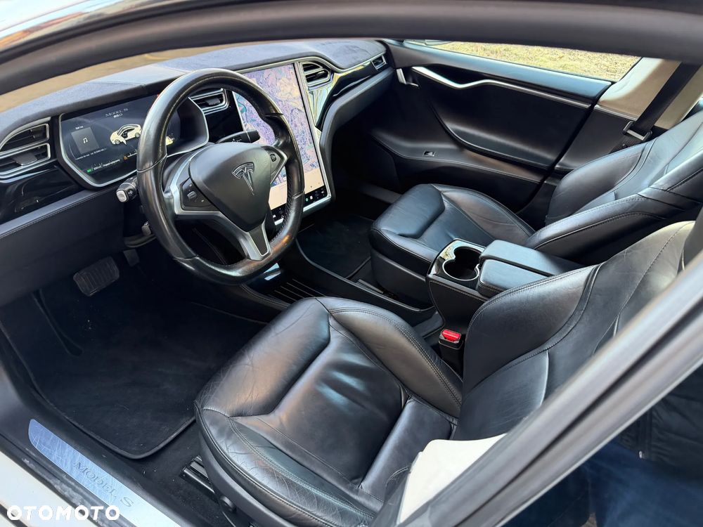 Tesla Model S 85D Allradantrieb - 12