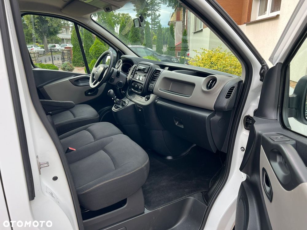 Renault Trafic - 12
