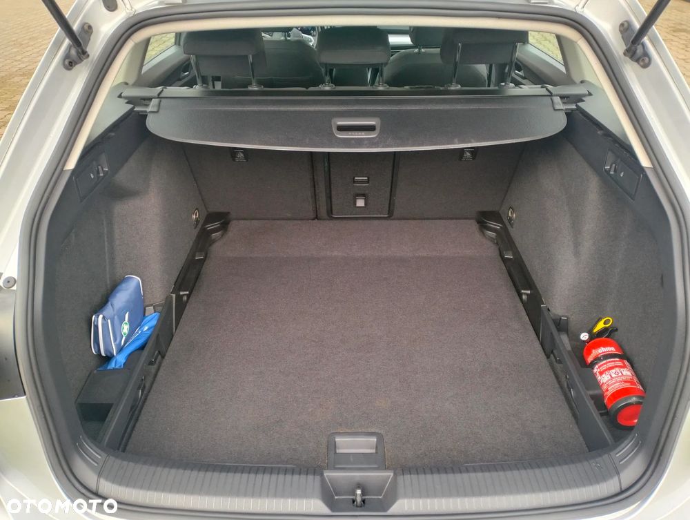 Volkswagen Golf VIII 2.0 TDI Life DSG - 22