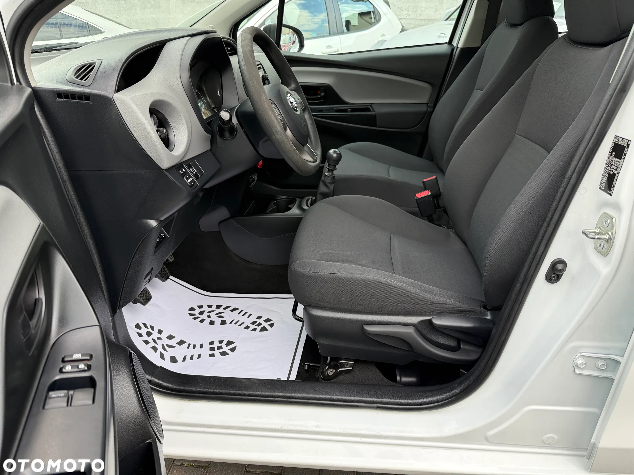 Toyota Yaris 1.5 Active - 8
