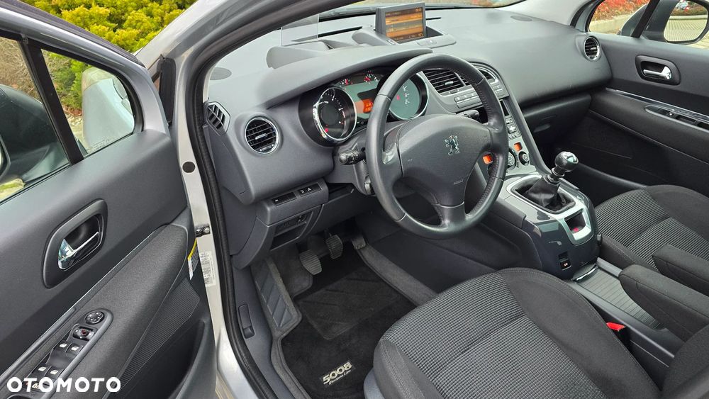 Peugeot 5008 - 9