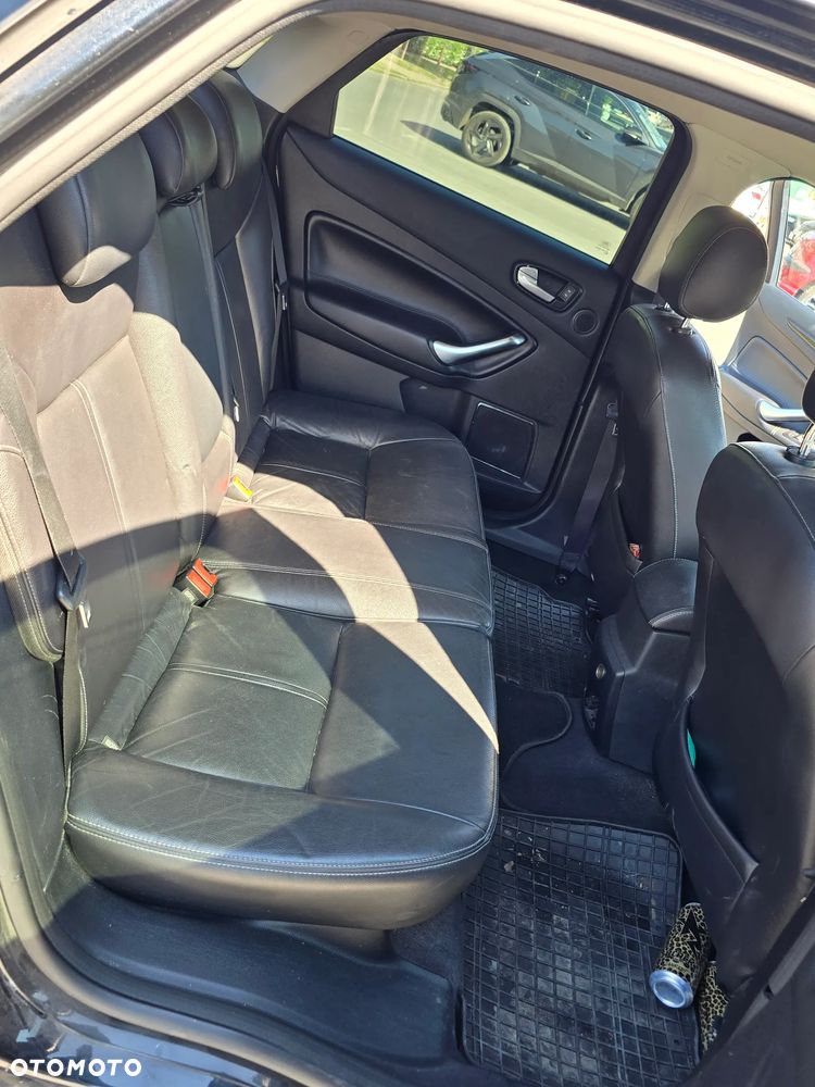 Ford Mondeo 1.8 TDCi Gold X - 40