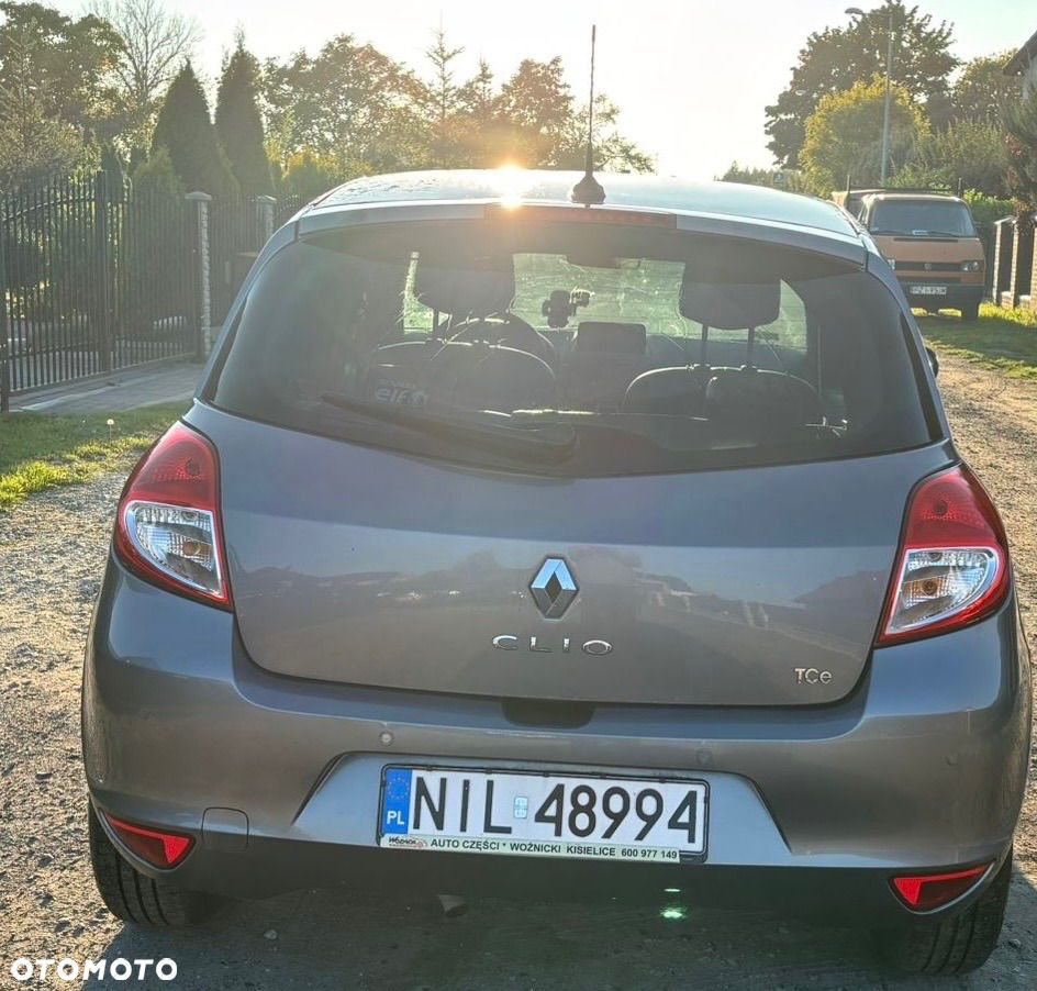 Renault Clio - 6