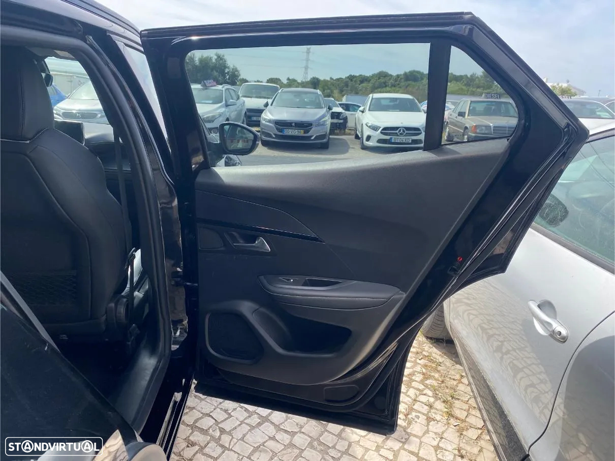 Peugeot e-2008 50 kWh GT Pack - 14