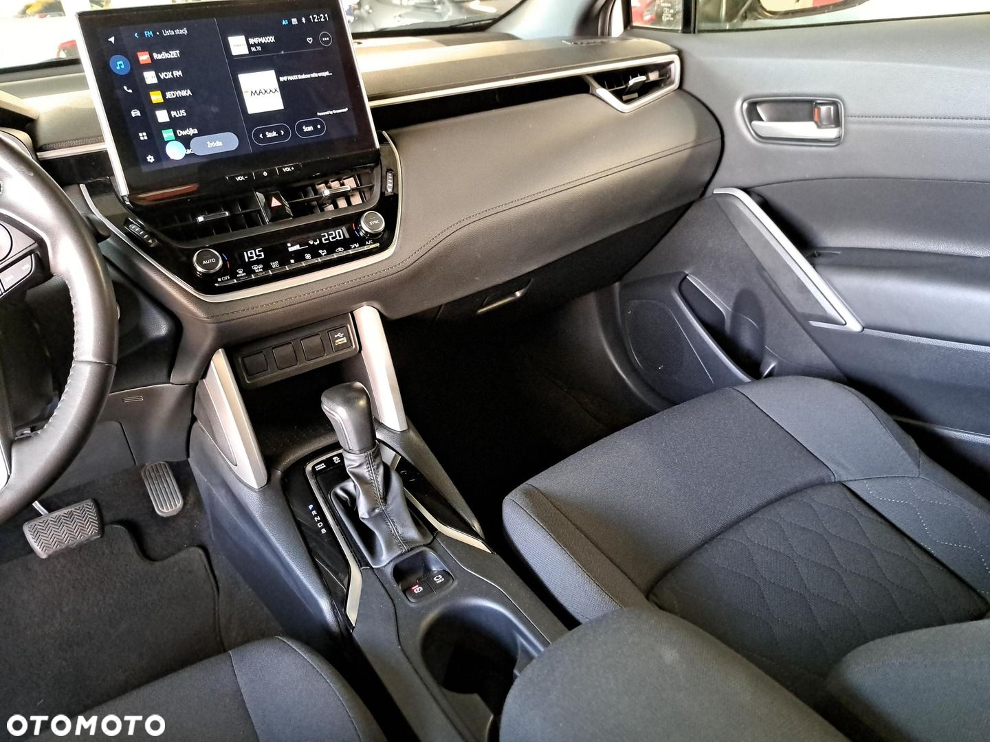 Toyota Corolla Cross - 27