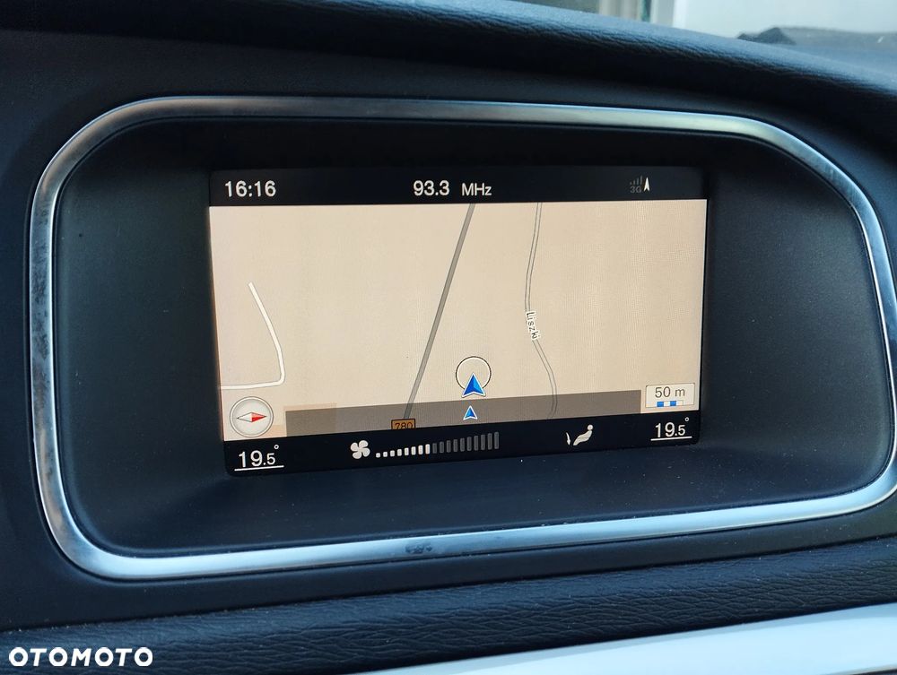 Volvo V40 Cross Country D2 Drive-E SCR Momentum - 32