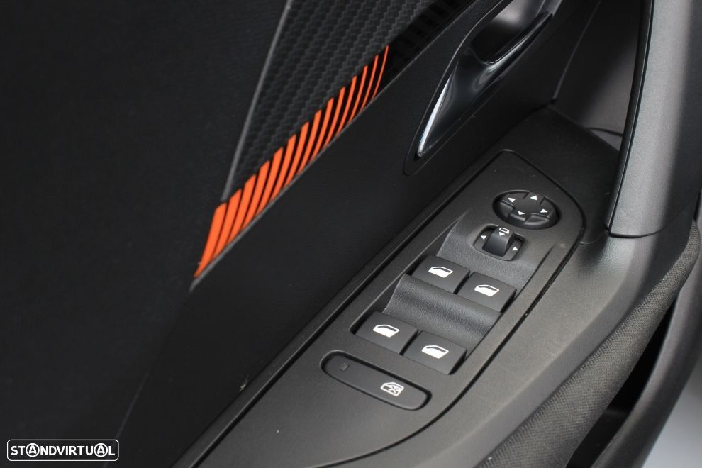 Peugeot 2008 1.2 PureTech Active Pack - 22