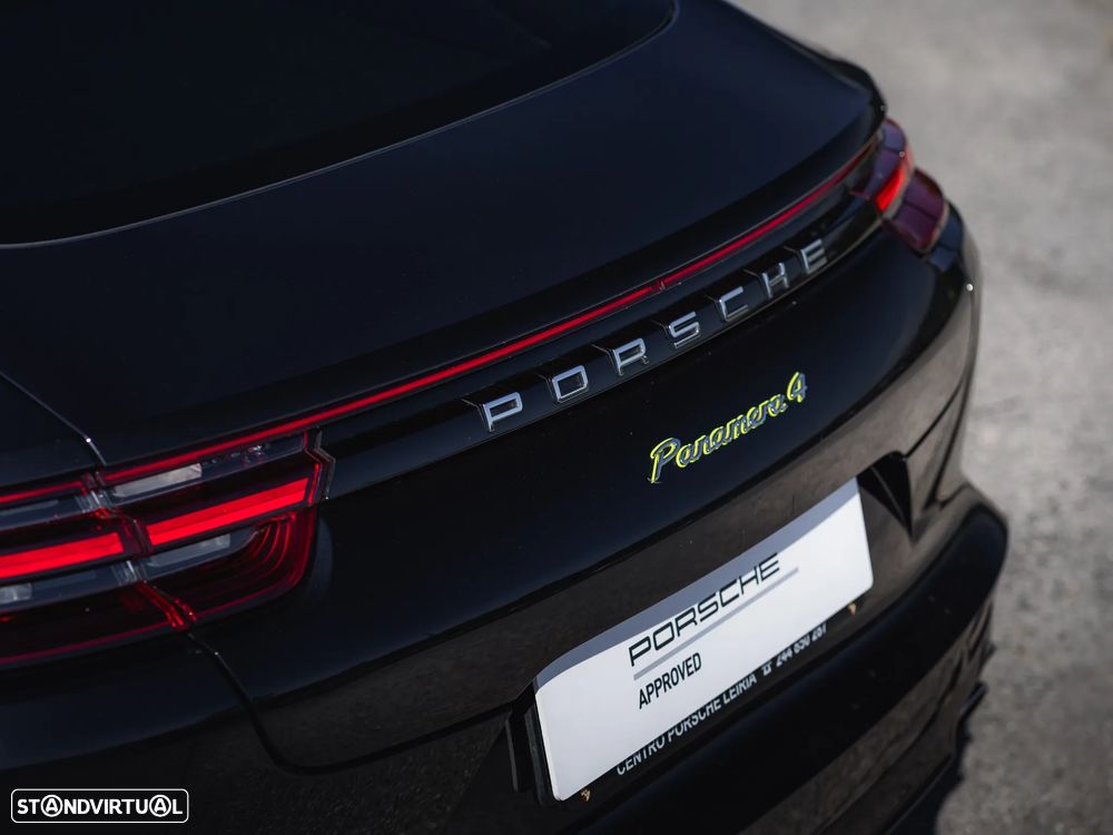 Porsche Panamera 4 E-Hybrid - 37