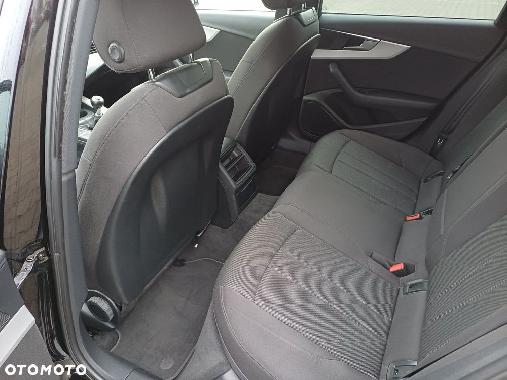 Audi A4 Avant 2.0 TDI - 19