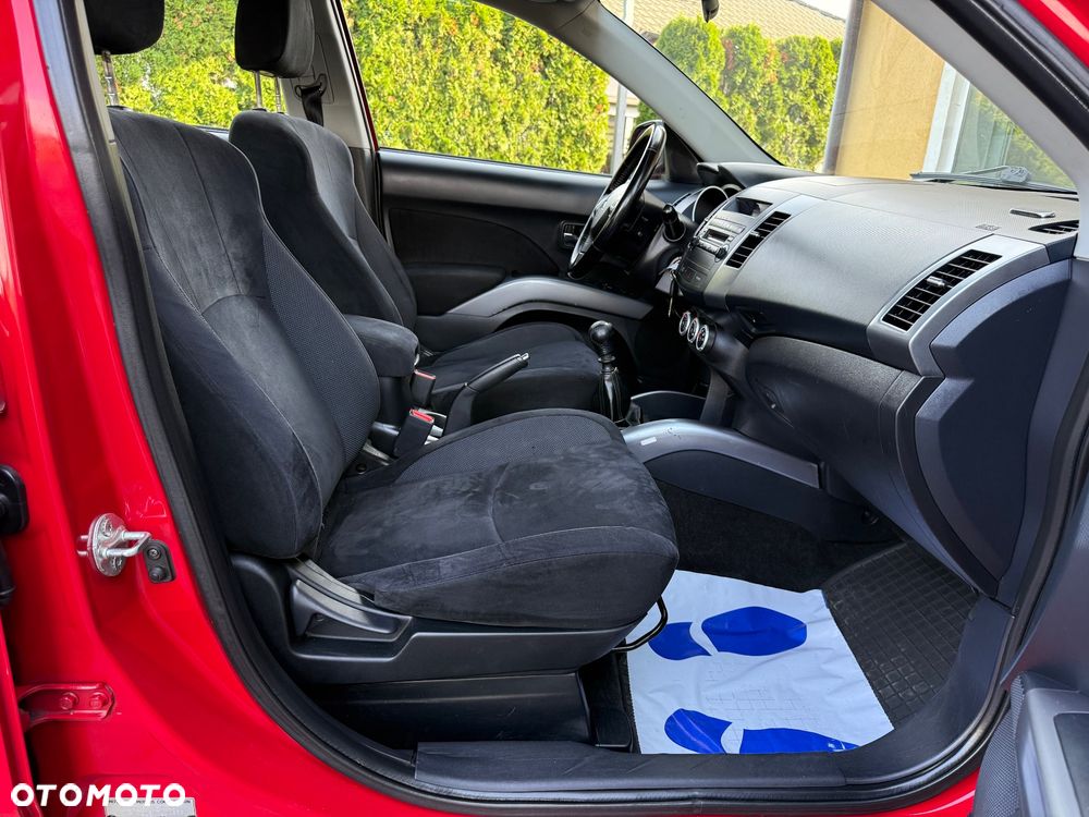 Mitsubishi Outlander 2.0 DI-D 4WD Instyle - 19