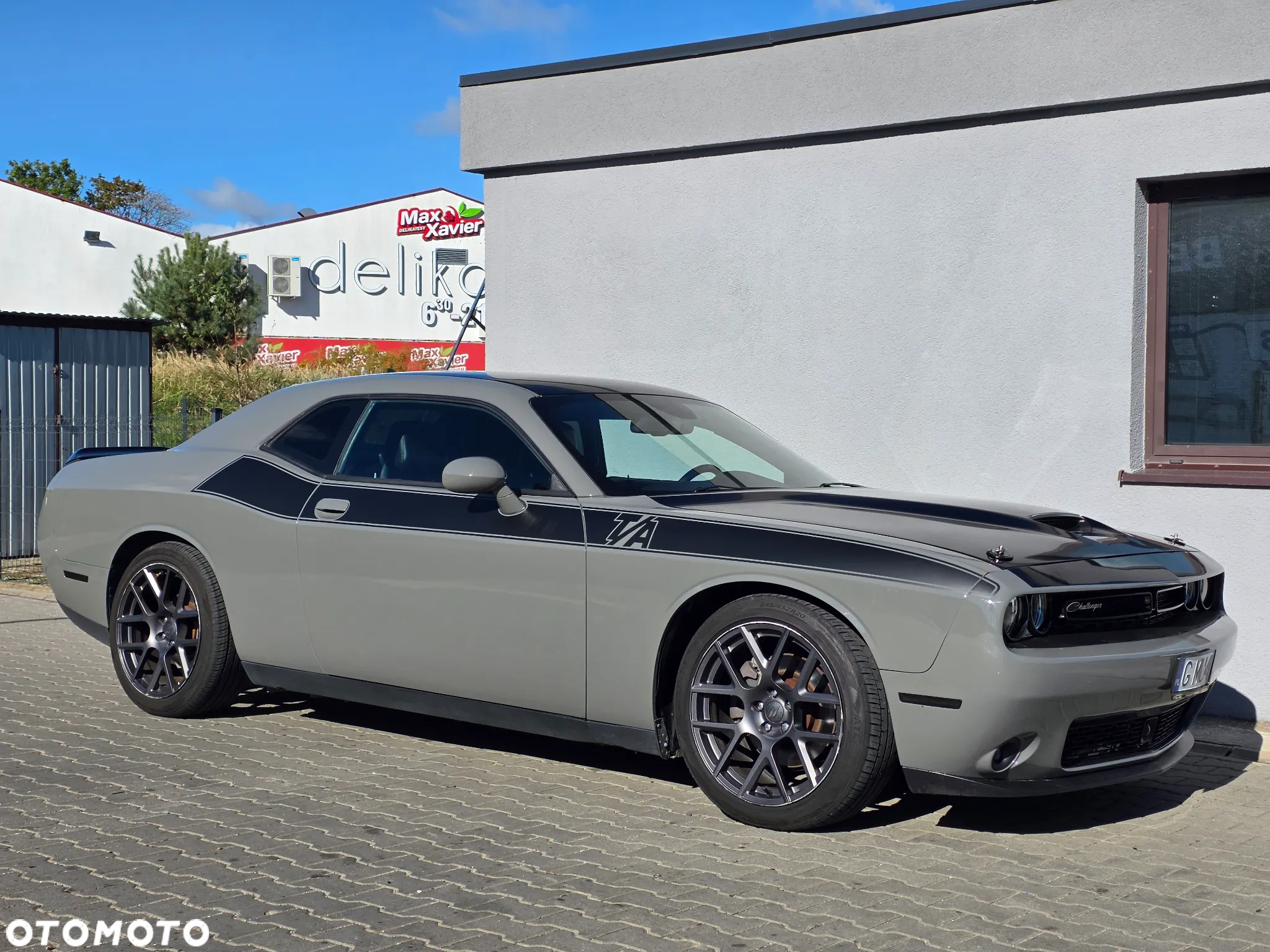 Dodge Challenger - 3