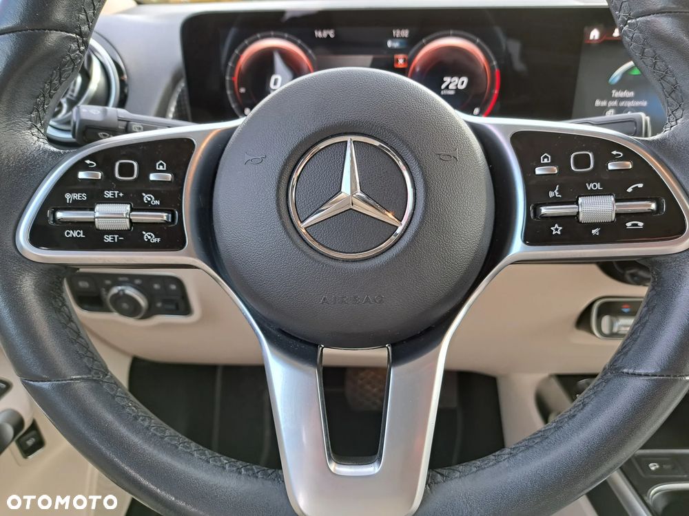 Mercedes-Benz GLB - 27