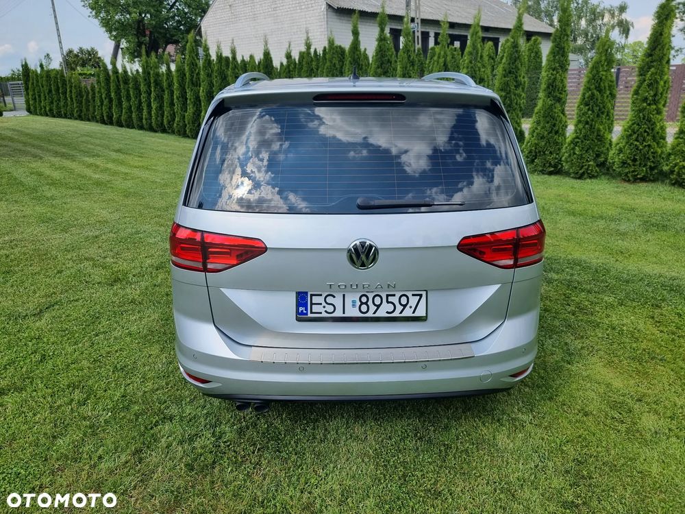 Volkswagen Touran 2.0 TDI SCR Highline - 15