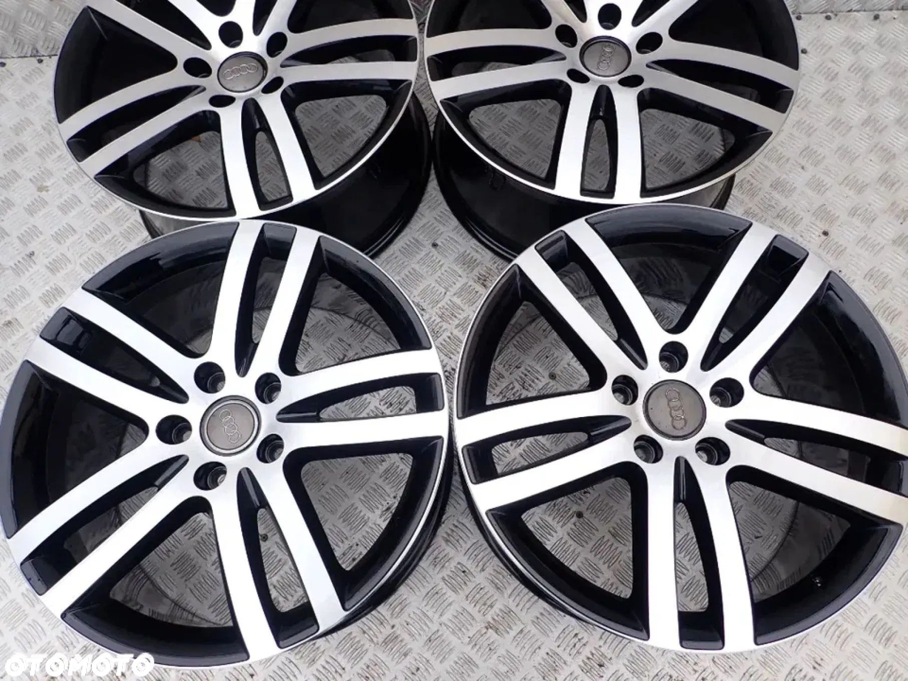FELGI AUDI Q7 LIFT S-LINE VW TOUAREG 5X130 20 ET 60 G RADOM - 3