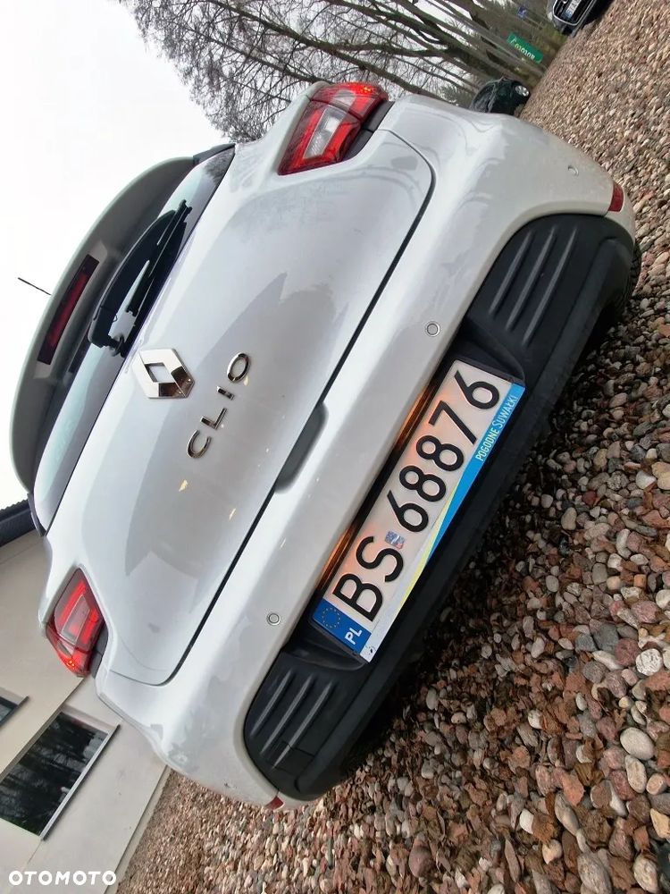 Renault Clio - 25