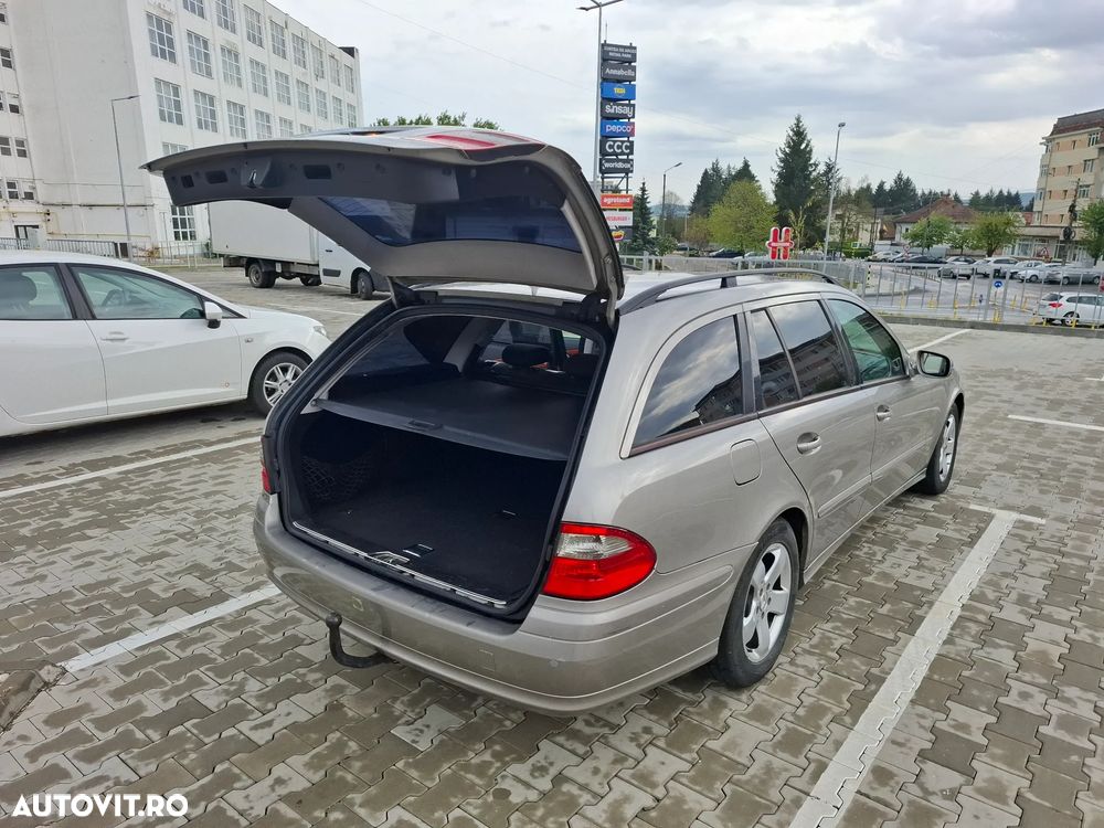 Mercedes-Benz E - 9