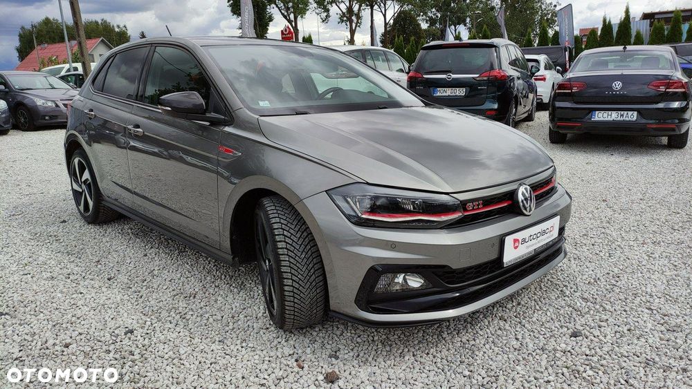 Volkswagen Polo - 2