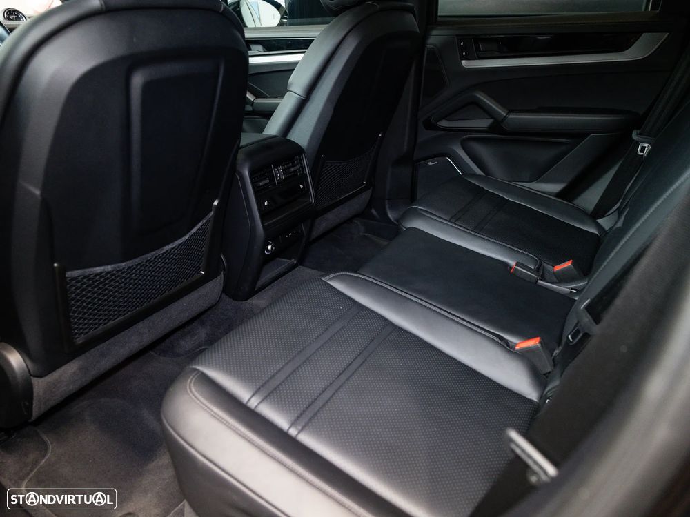 Porsche Cayenne Coupé S E-Hybrid - 23