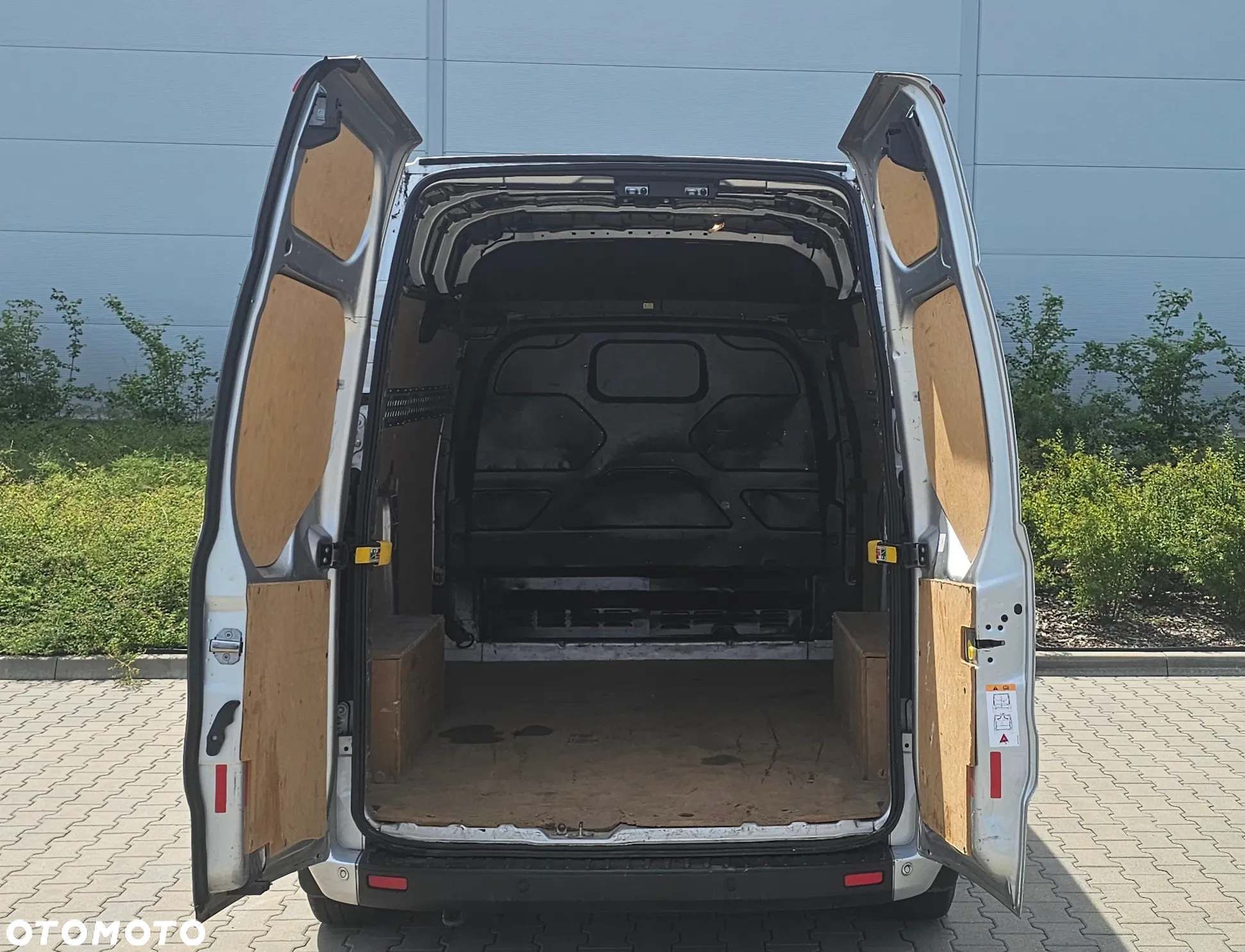Ford TRANSIT CUSTOM - 8