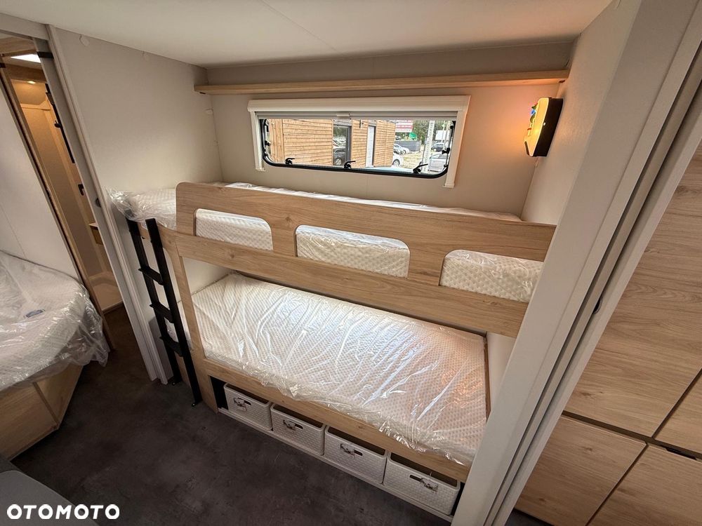 Dethleffs Camper 730FKR - 15