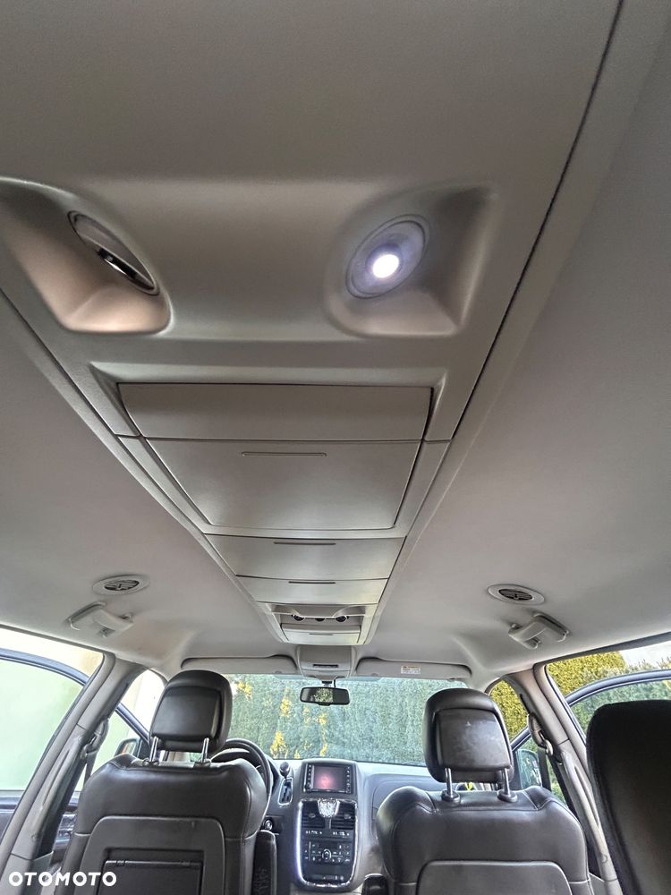 Lancia Voyager 2.8CRD Platinum - 13