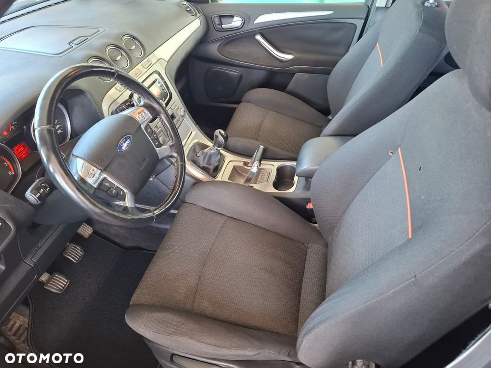 Ford S-Max 2.0 Titanium - 31
