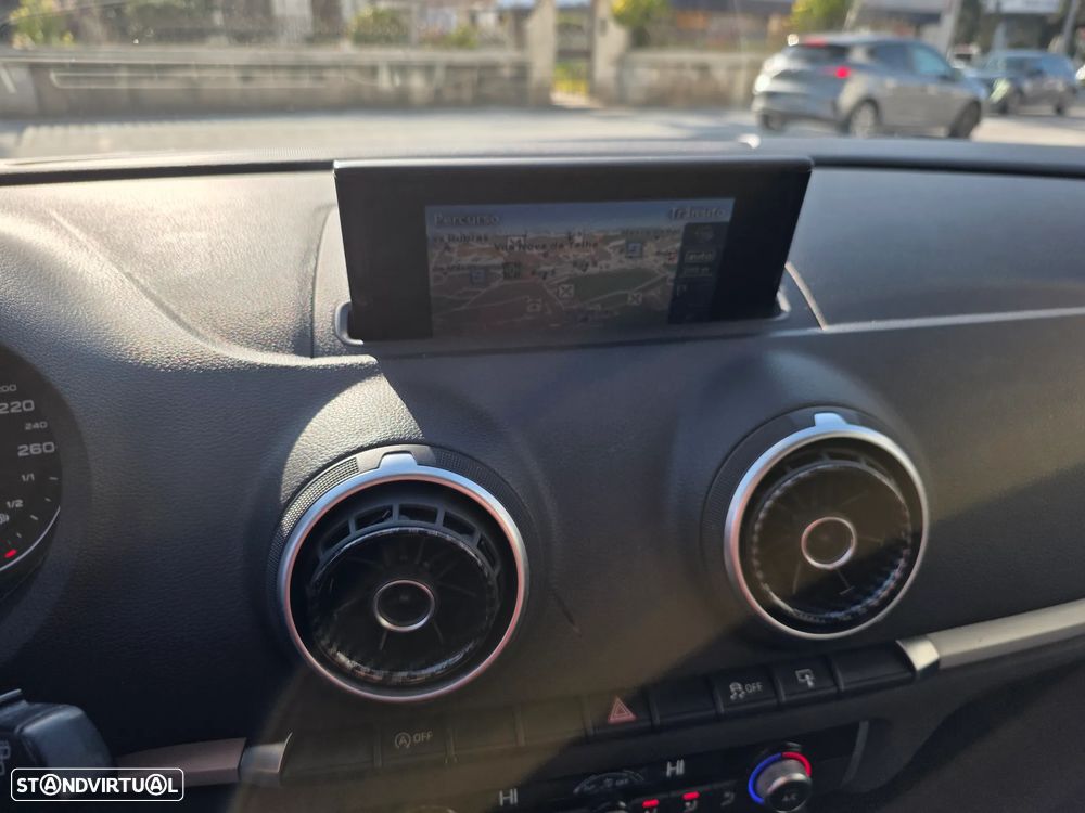 Audi A3 Sportback 1.6 TDI (clean diesel) S line Sport Pack - 33