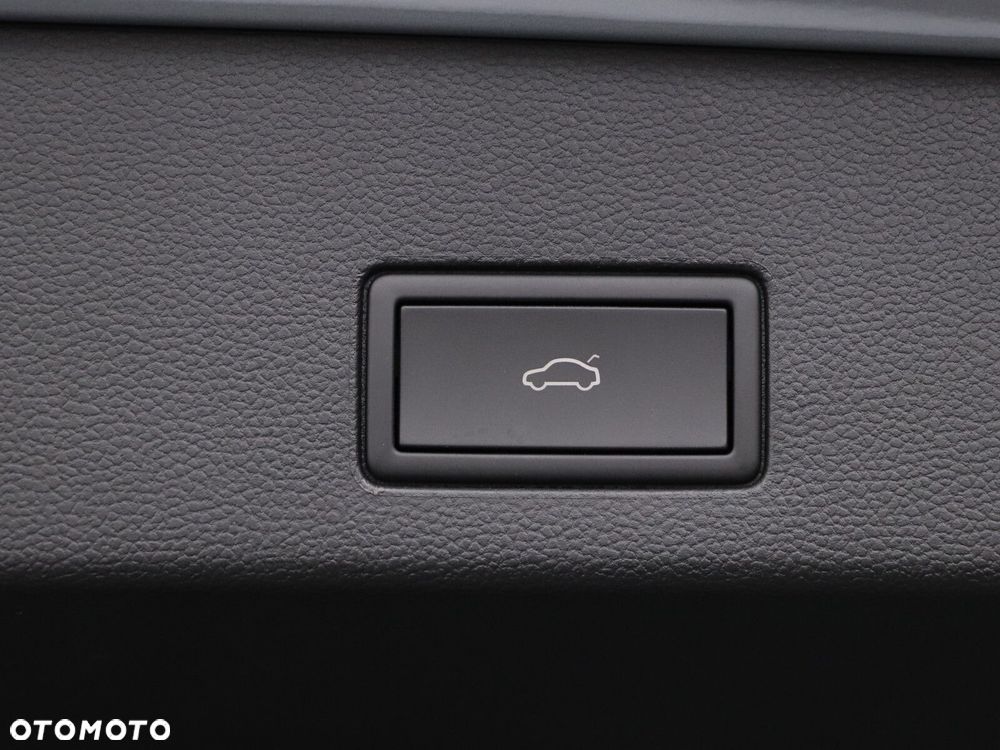 Volkswagen Golf - 25