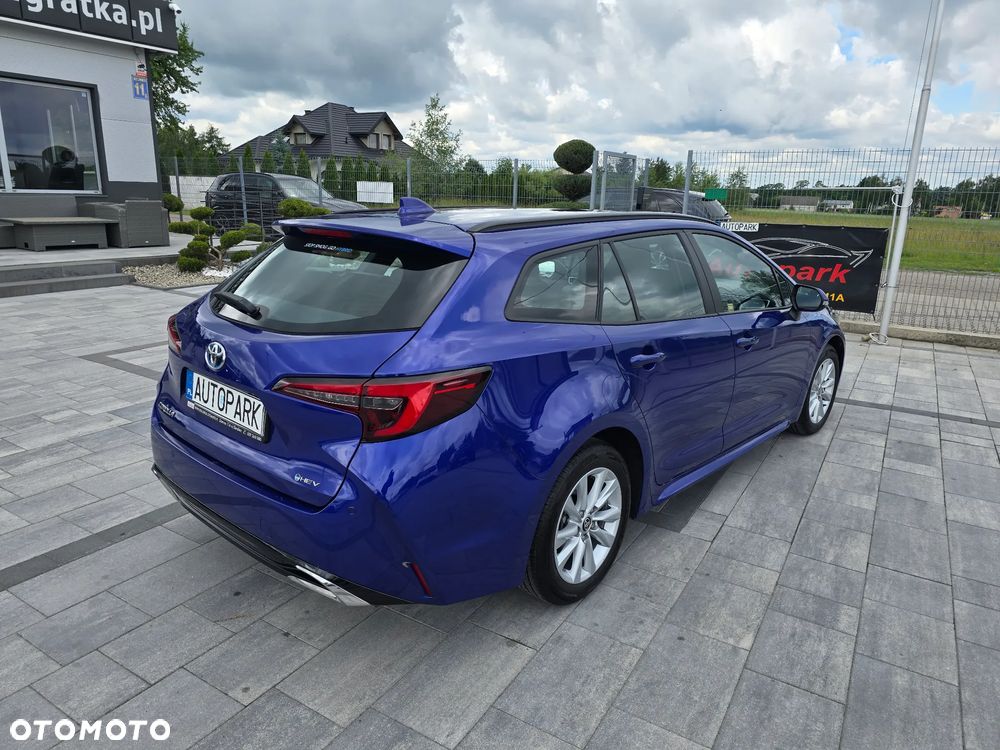 Toyota Corolla 1.8 Hybrid Comfort - 17
