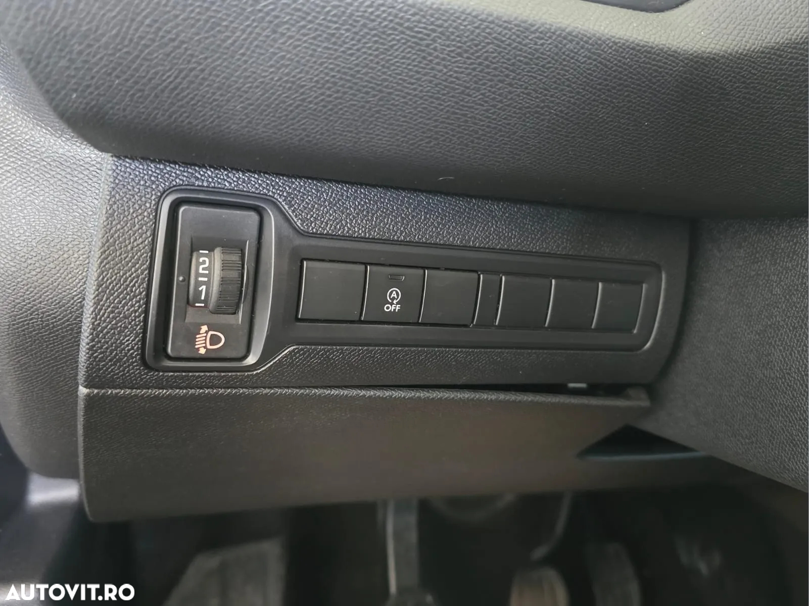 Peugeot 308 1.2 L PureTech Turbo Allure - 11