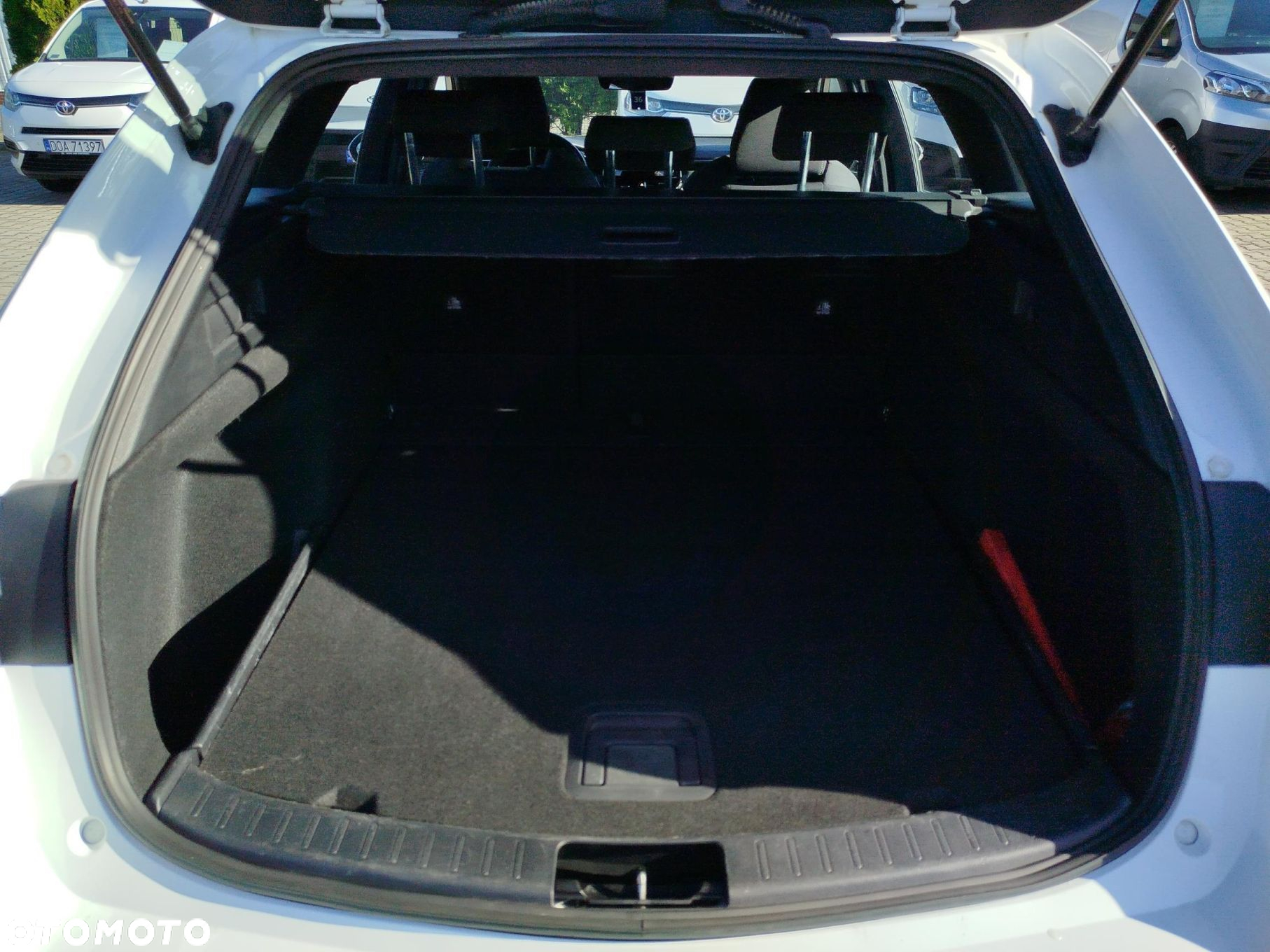Toyota Corolla - 16