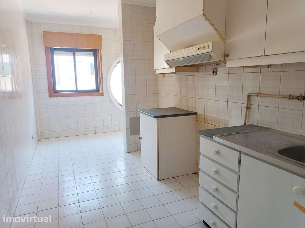 Apartamento T2 em Coimbra (Urbanização do Loreto) - Grande imagem: 2/15