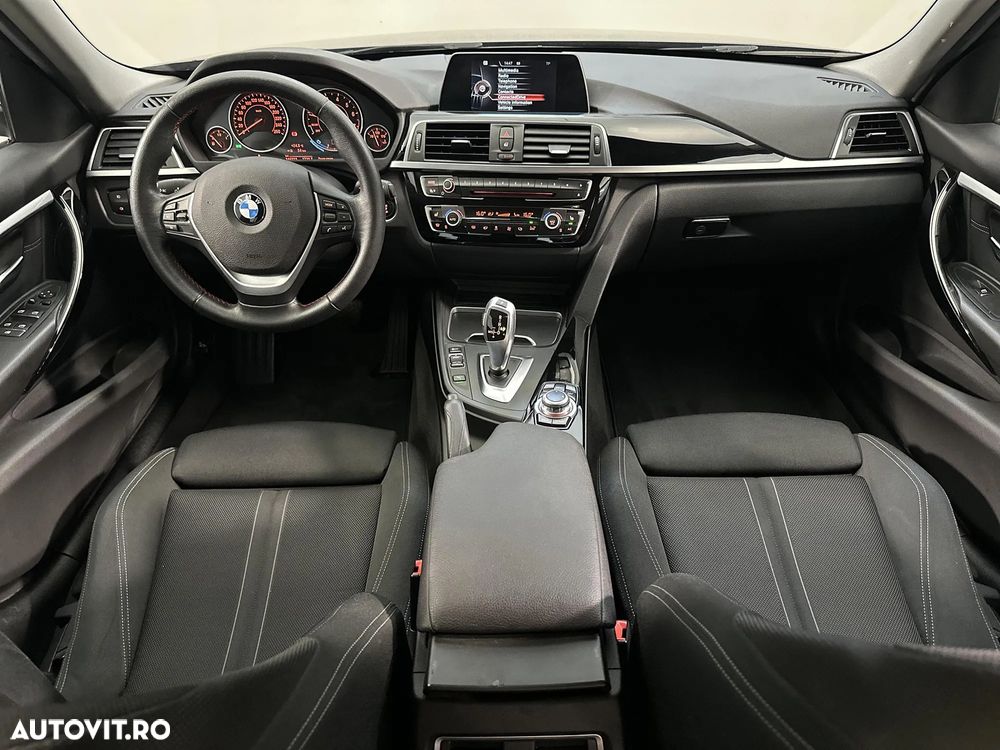 BMW Seria 3 318i Touring Aut. - 9