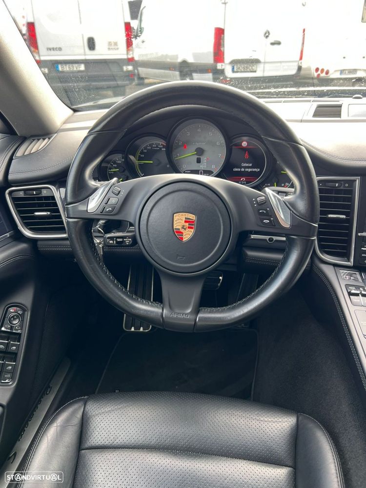 Porsche Panamera - 26