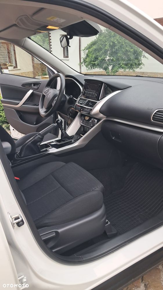 Mitsubishi Eclipse Cross 1.5 T GPF Inform - 13