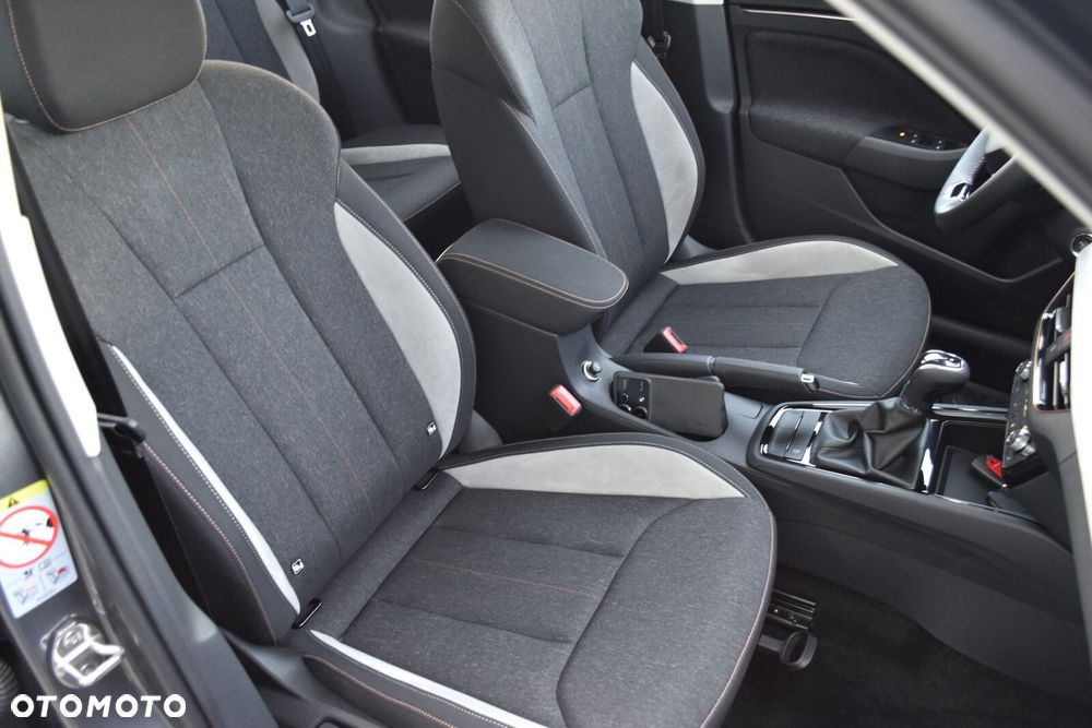 Skoda Scala 1.0 TSI Selection DSG - 33