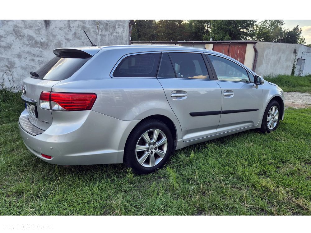 Toyota Avensis 2.0 D-4D Sol - 5