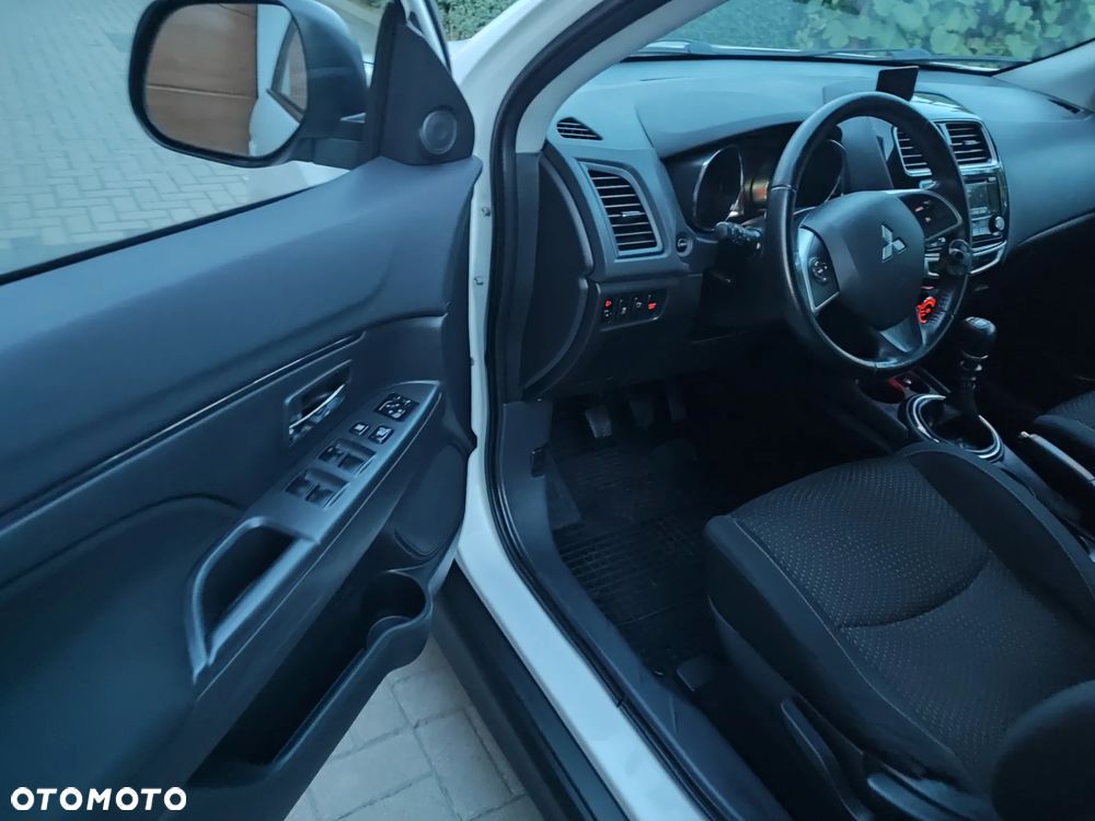 Mitsubishi ASX - 12