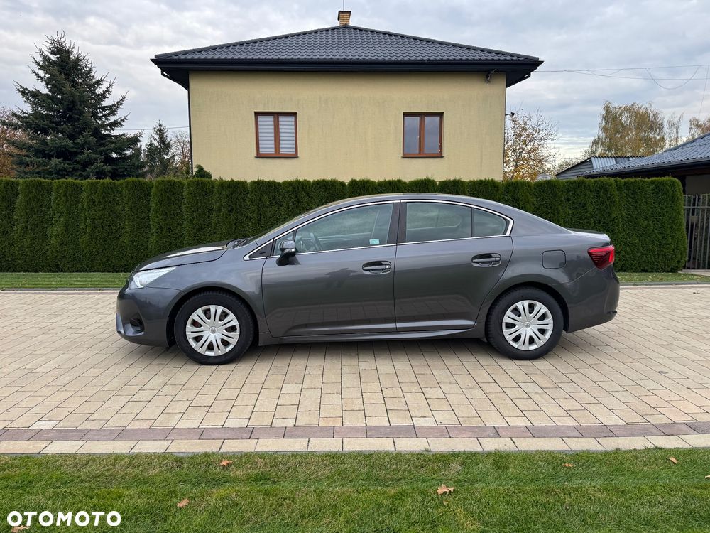 Toyota Avensis - 7