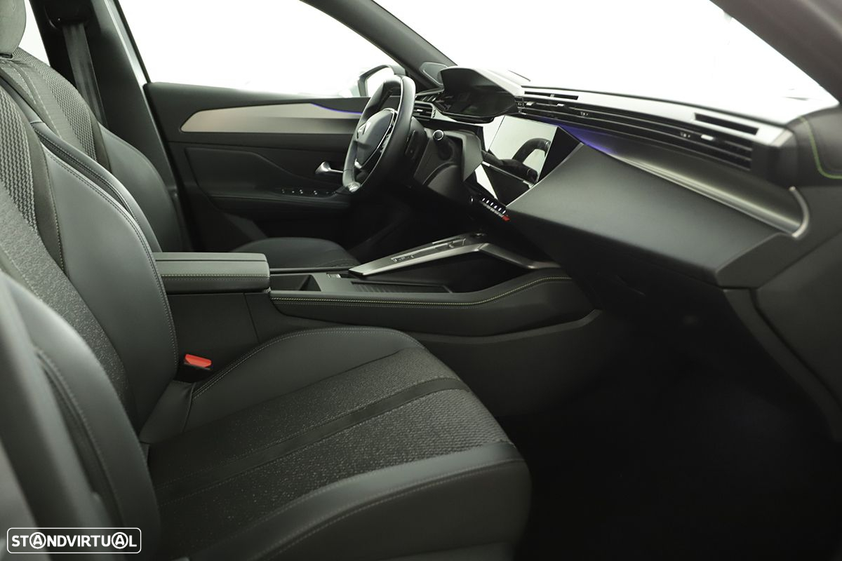 Peugeot 308 SW 1.2 PureTech GT EAT8 - 18