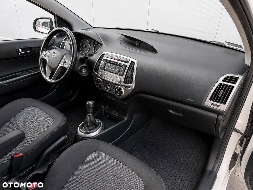 Hyundai i20 - 10