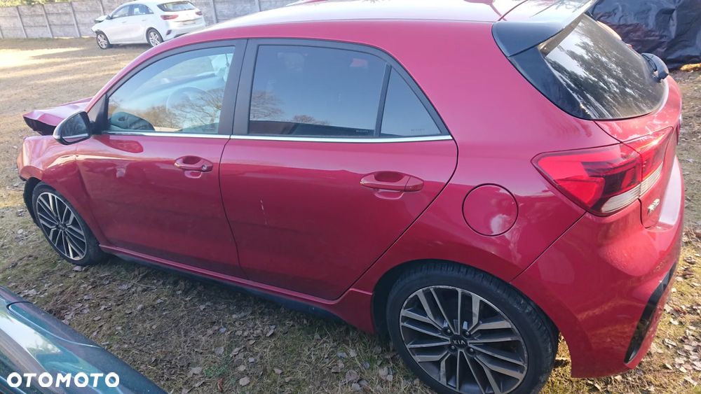 Kia Rio - 1